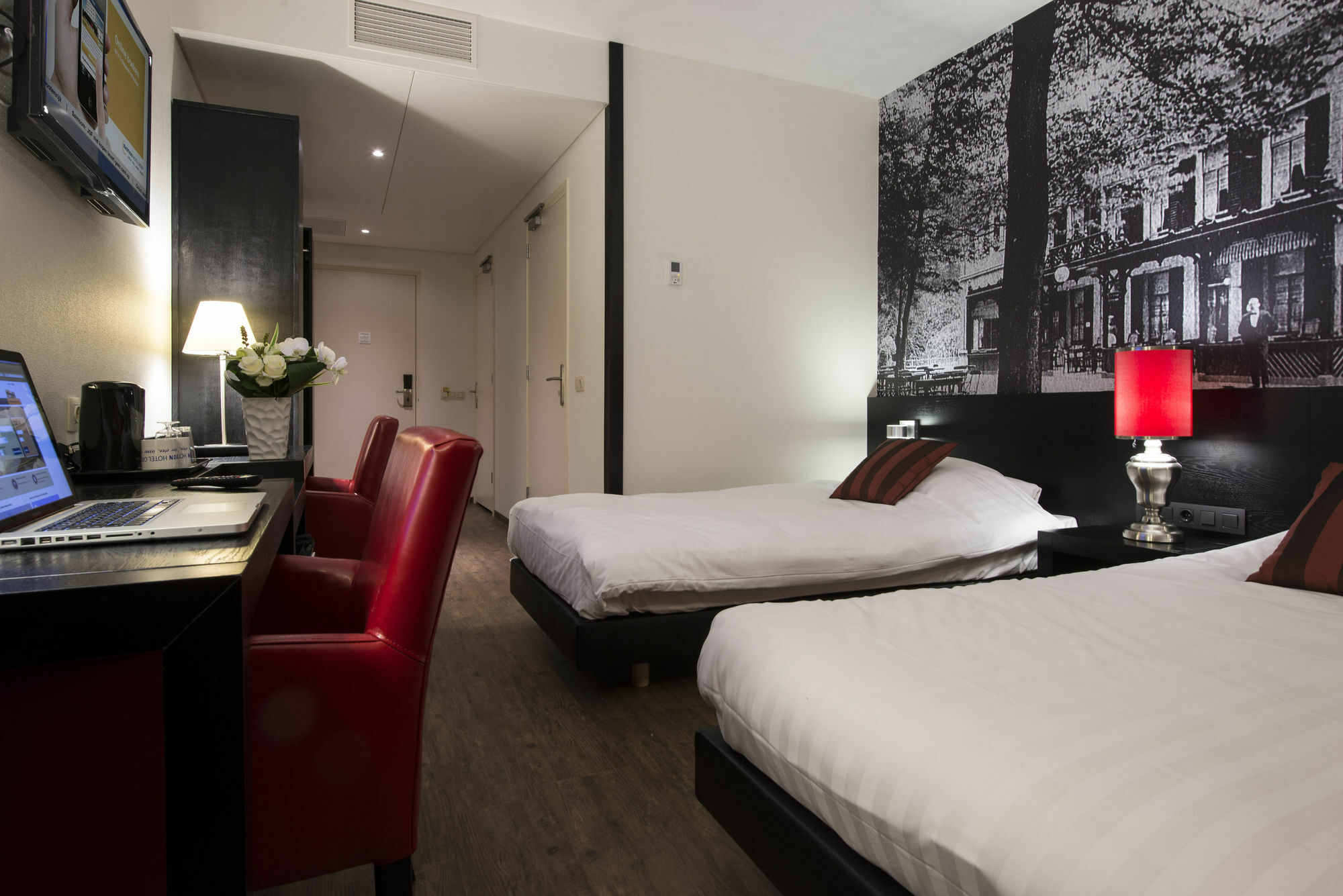 Bastion Het Loo Hotel 4*